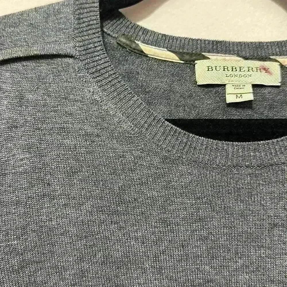 Burberry - Picture 4 of 6